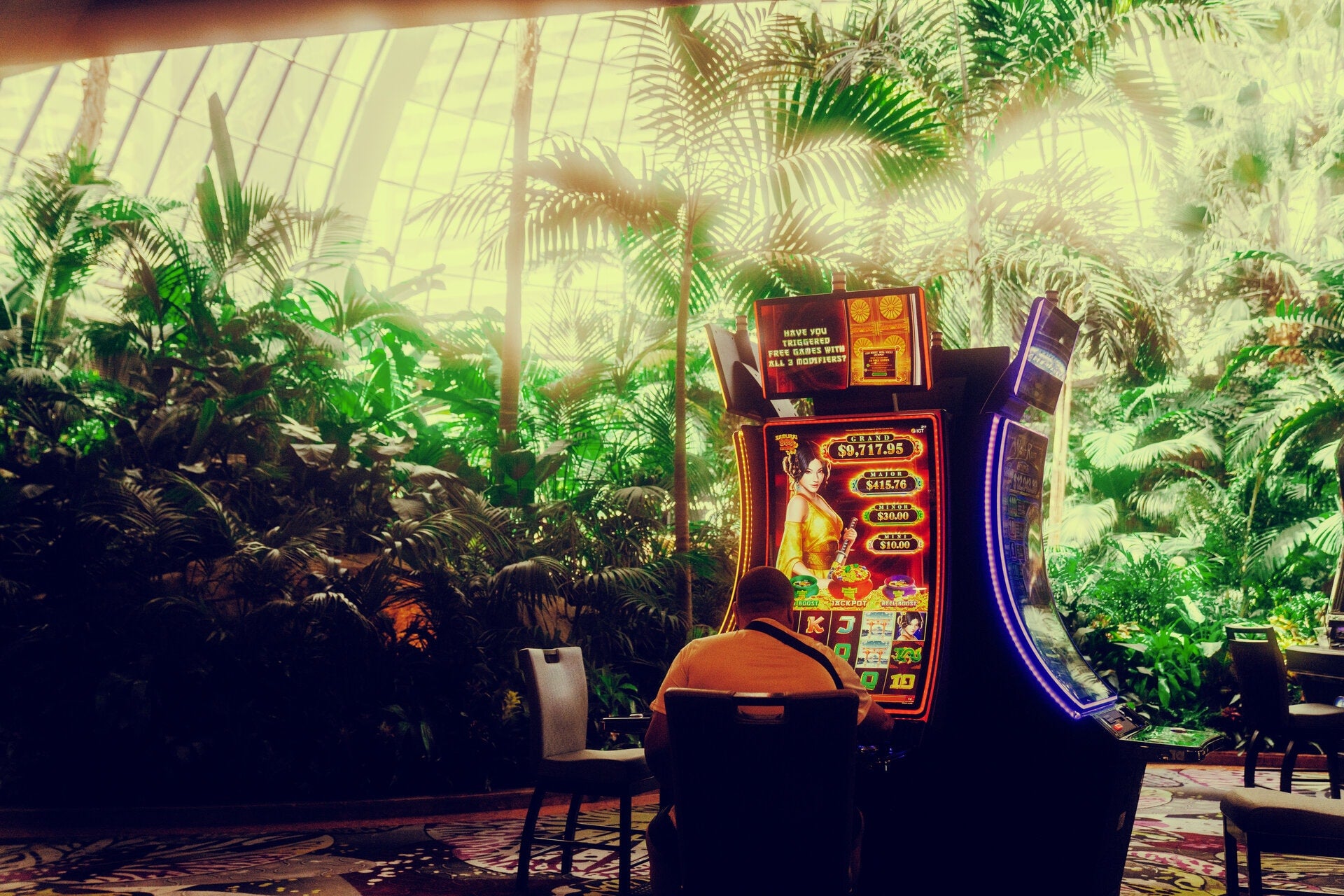 The Opening of the Mirage in 1989 – The Las Vegas Book